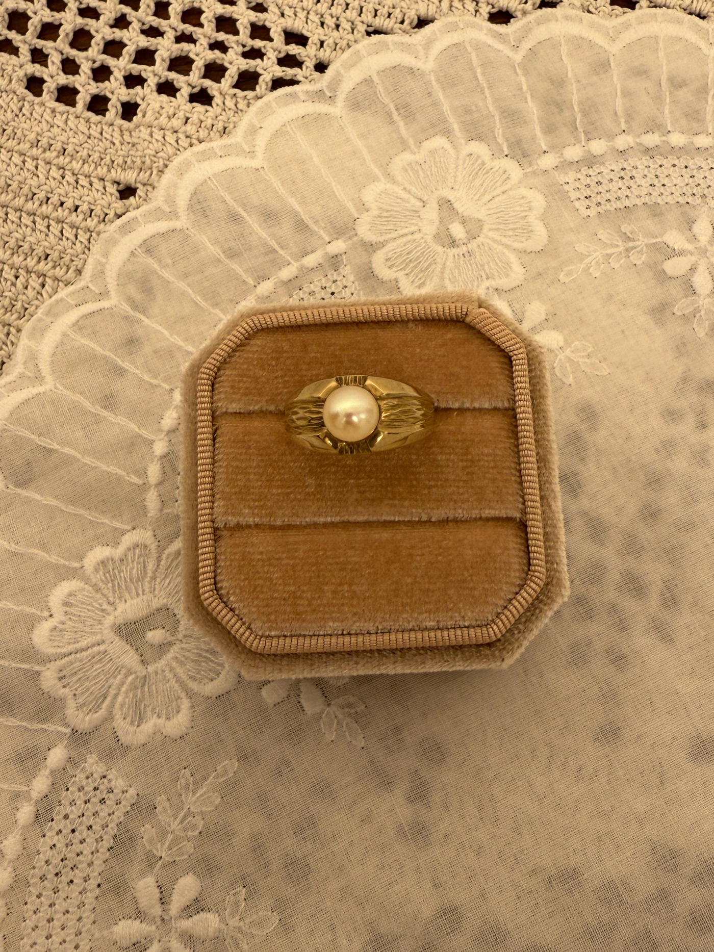 Pearl Textured Ring Vintage Gold