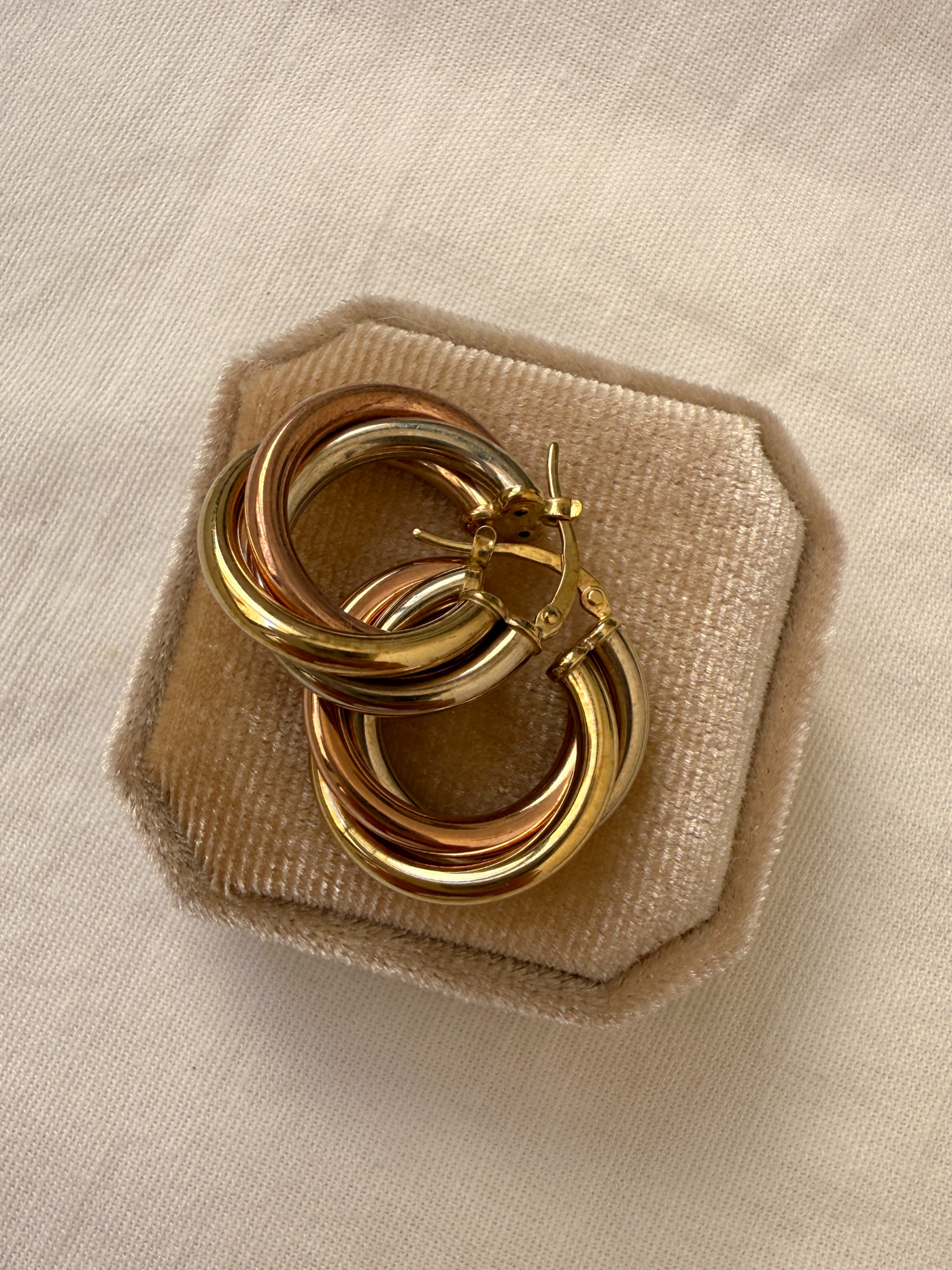 Chunky Tricolor Hoops Vintage Gold