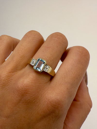 Princess Square Ring Vintage Gold