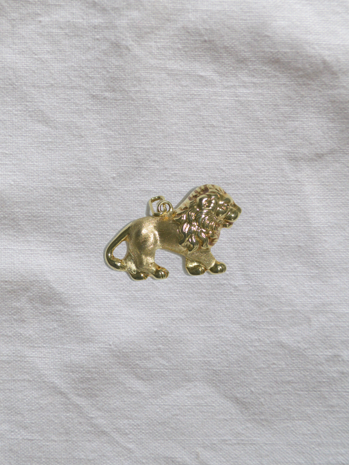 Leo Charm Vintage Gold