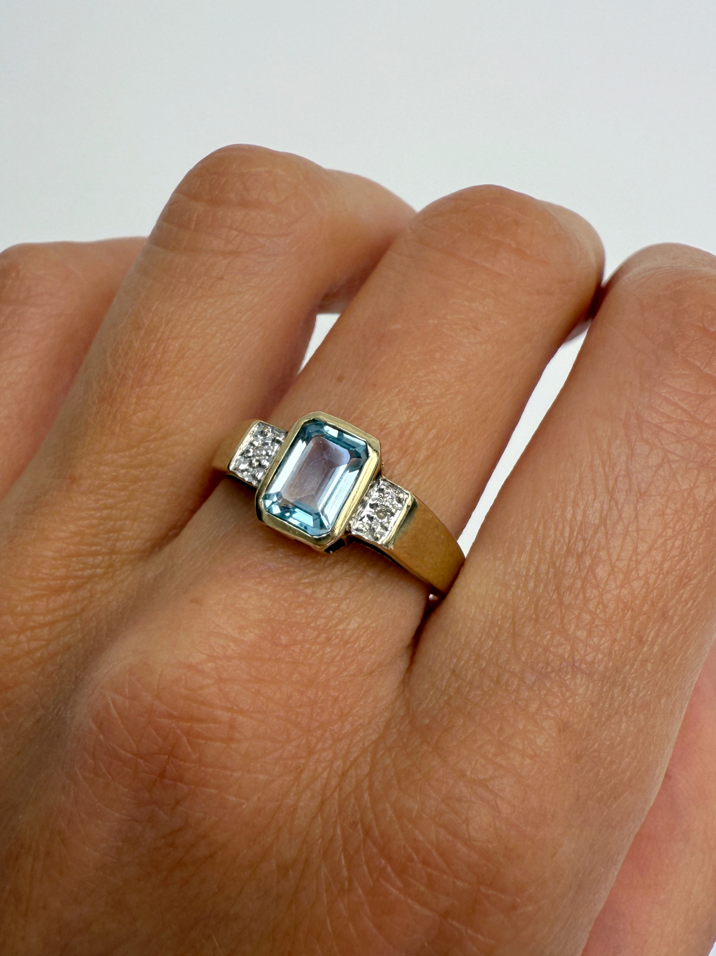 Princess Square Ring Vintage Gold