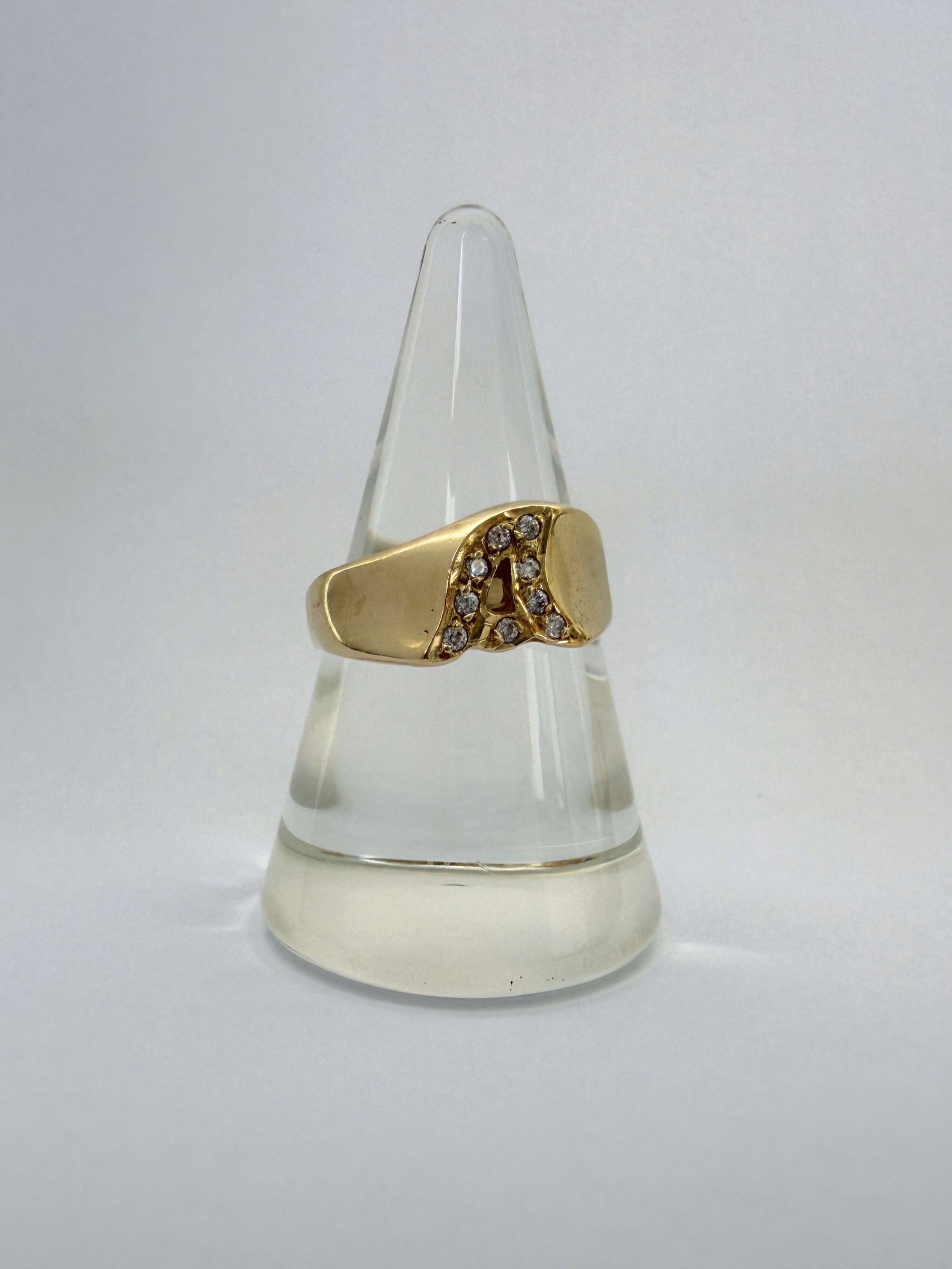 A Ring Vintage Yellow Gold