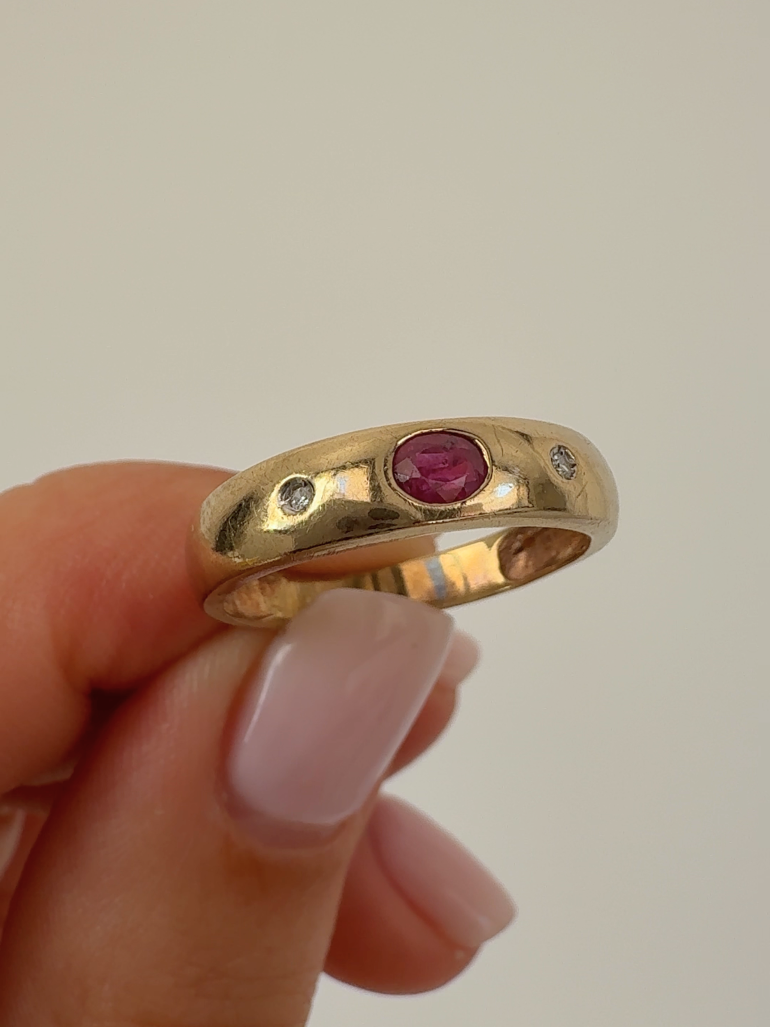 Ruby Band Vintage Gold