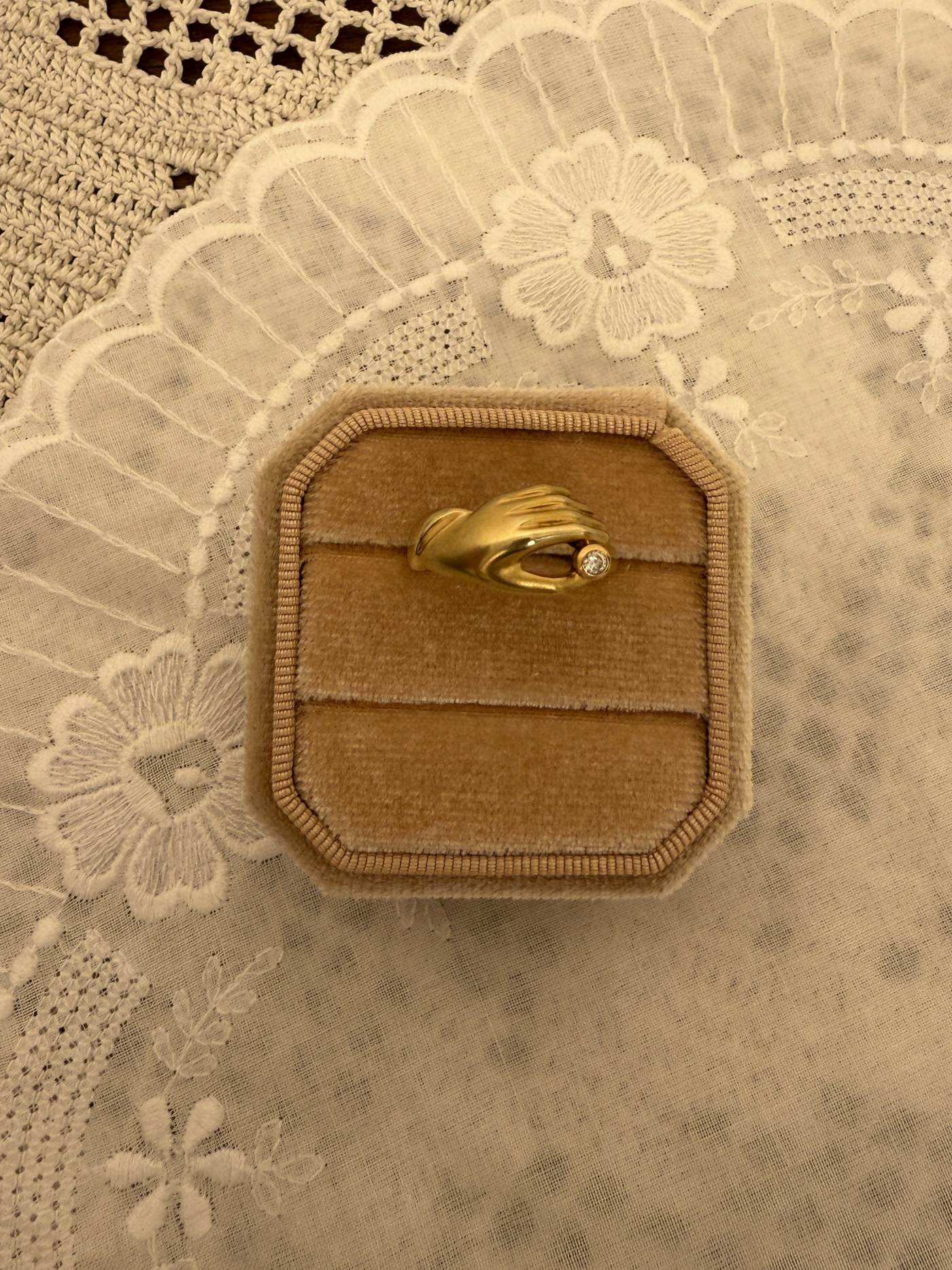 Diamond Hand Ring Vintage Gold