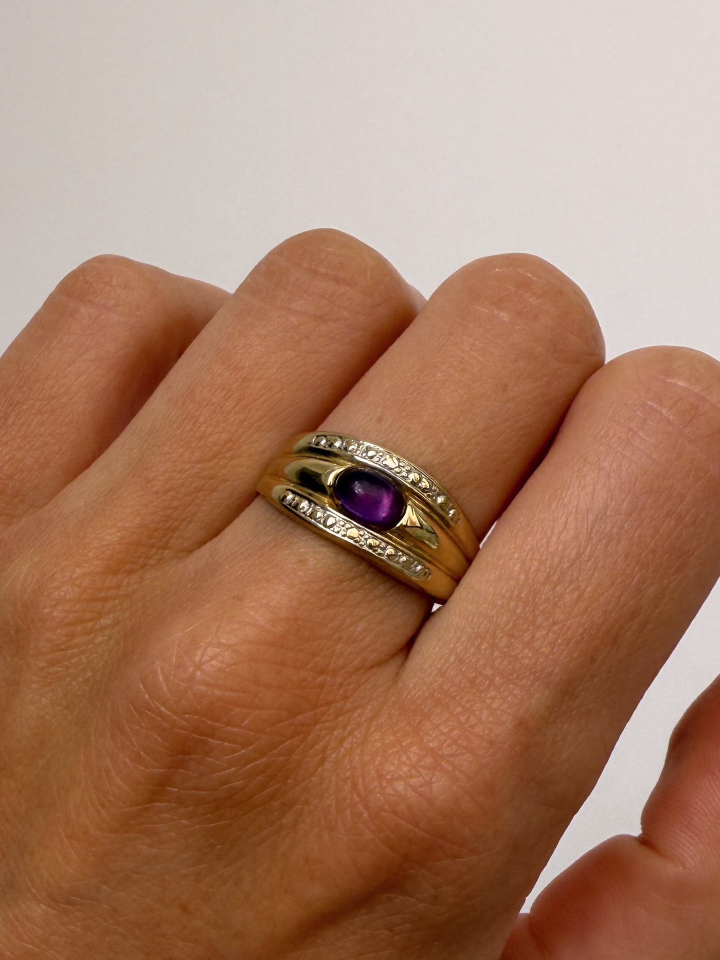 Cabochon Amethyst Ring Vintage Gold