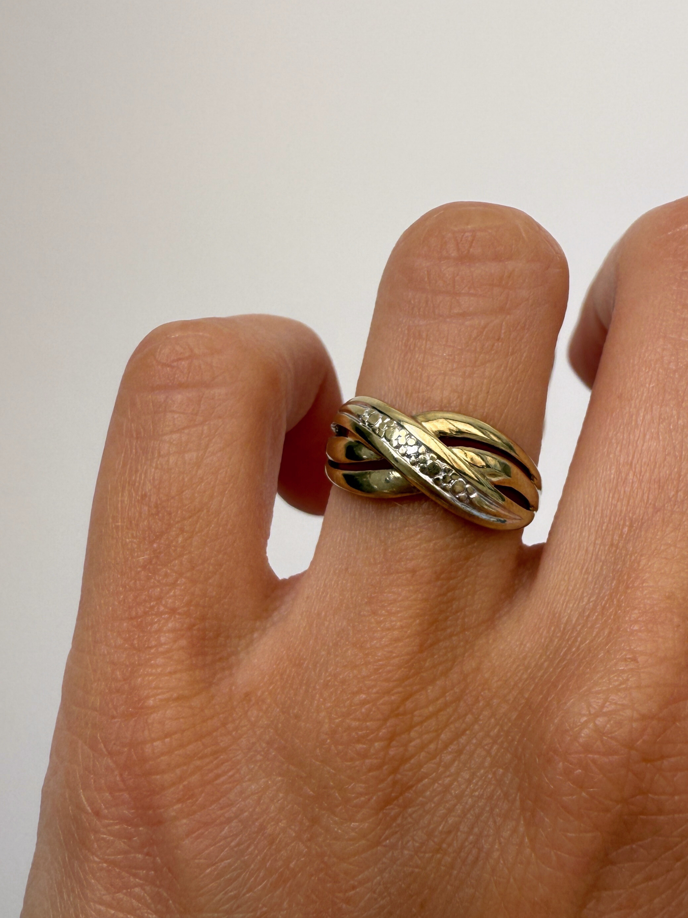 Ribbon Band Ring Vintage Gold
