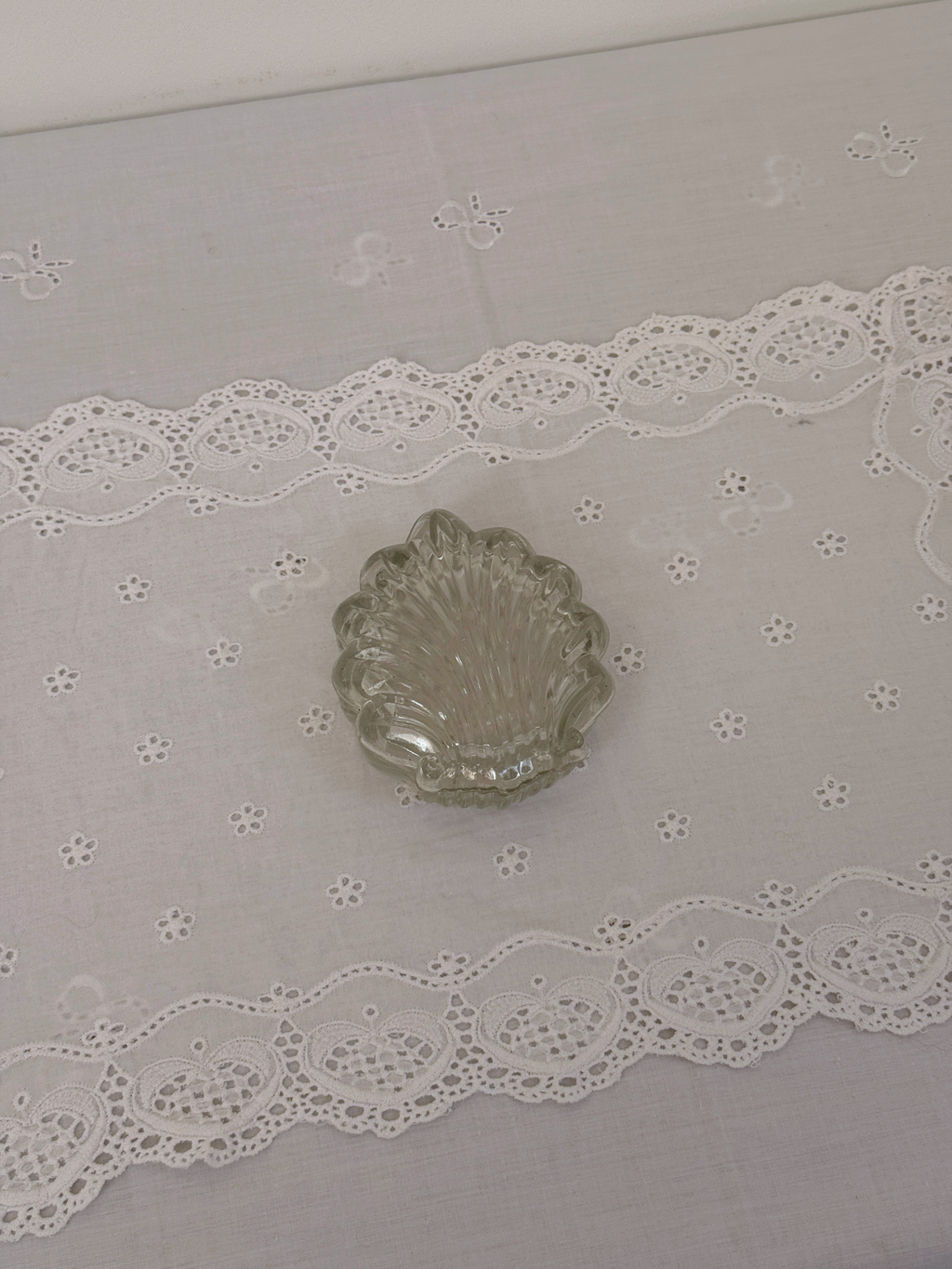 Crystal Shell Jewelry Box
