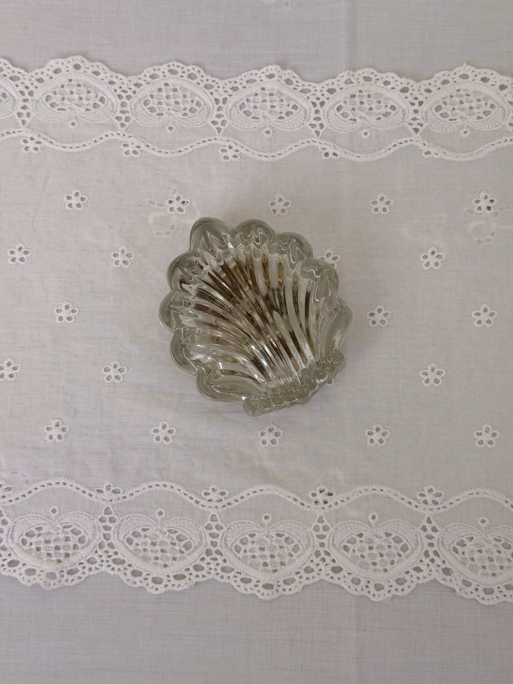 Crystal Shell Jewelry Box