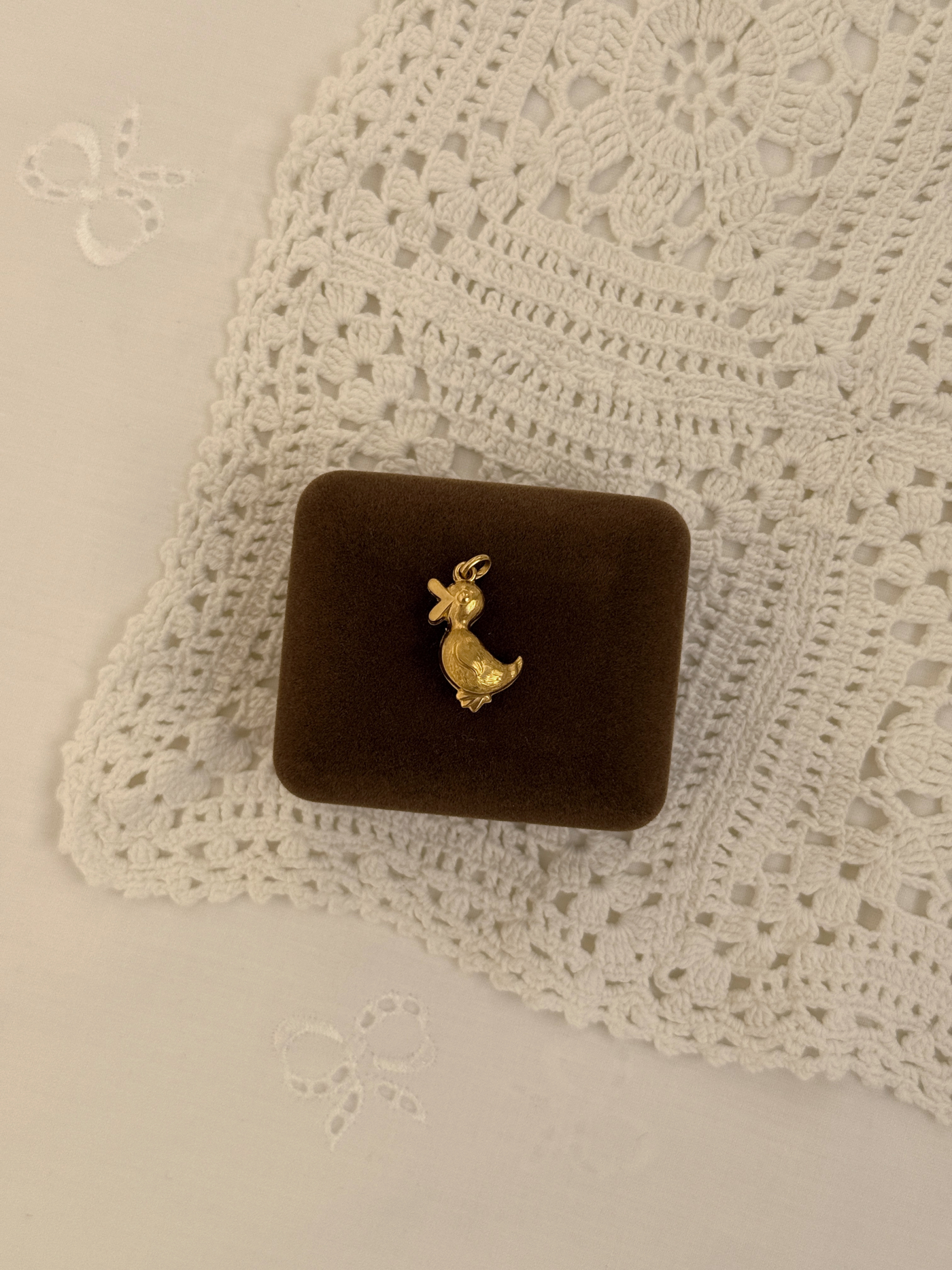 14k Ducky Charm Vintage Gold