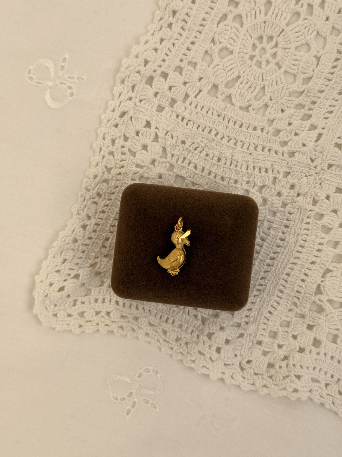 14k Ducky Charm Vintage Gold