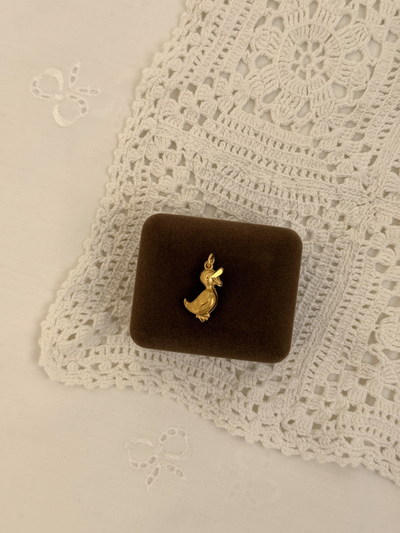 14k Ducky Charm Vintage Gold