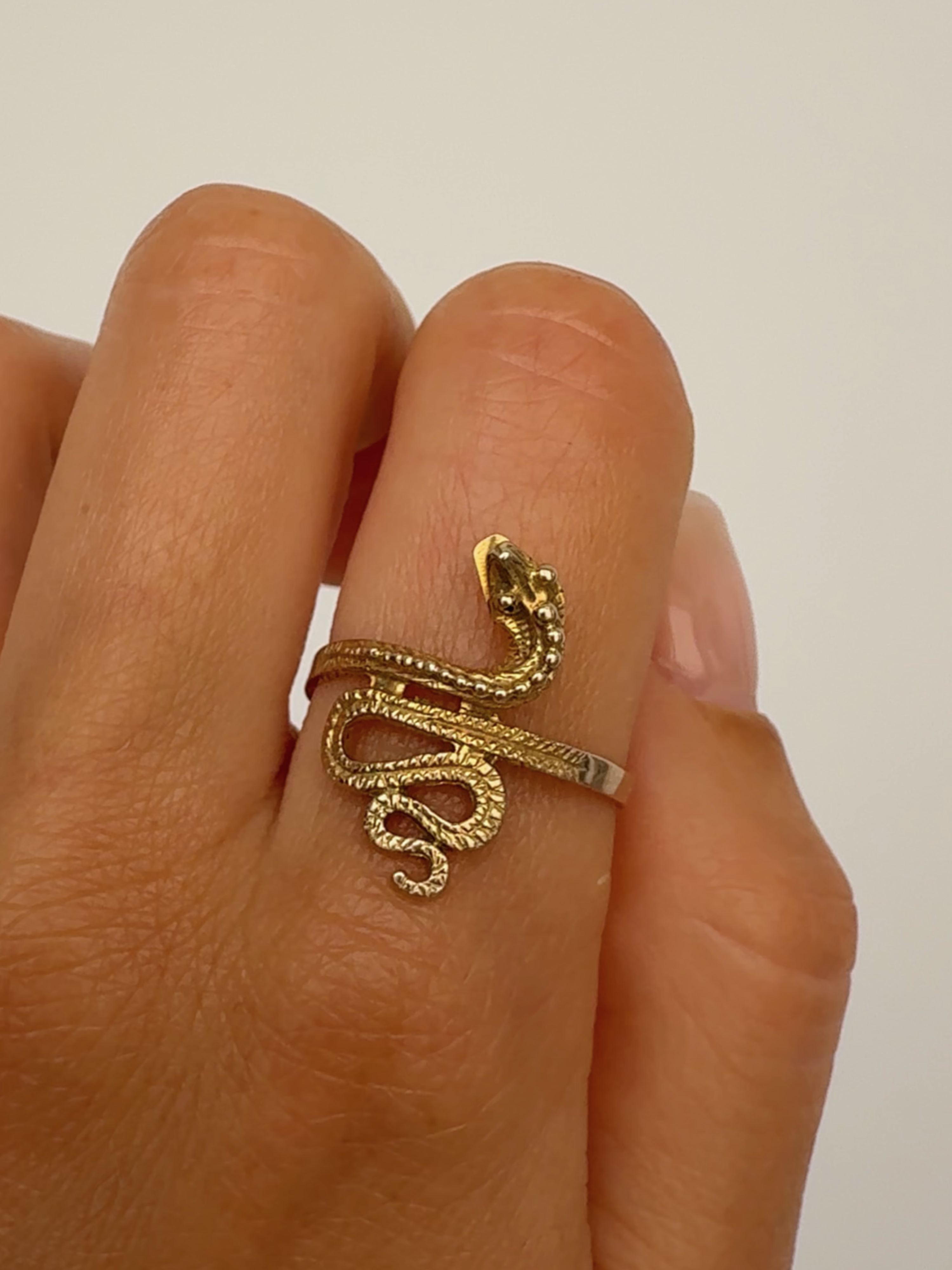 Happy Snake Ring Vintage Gold