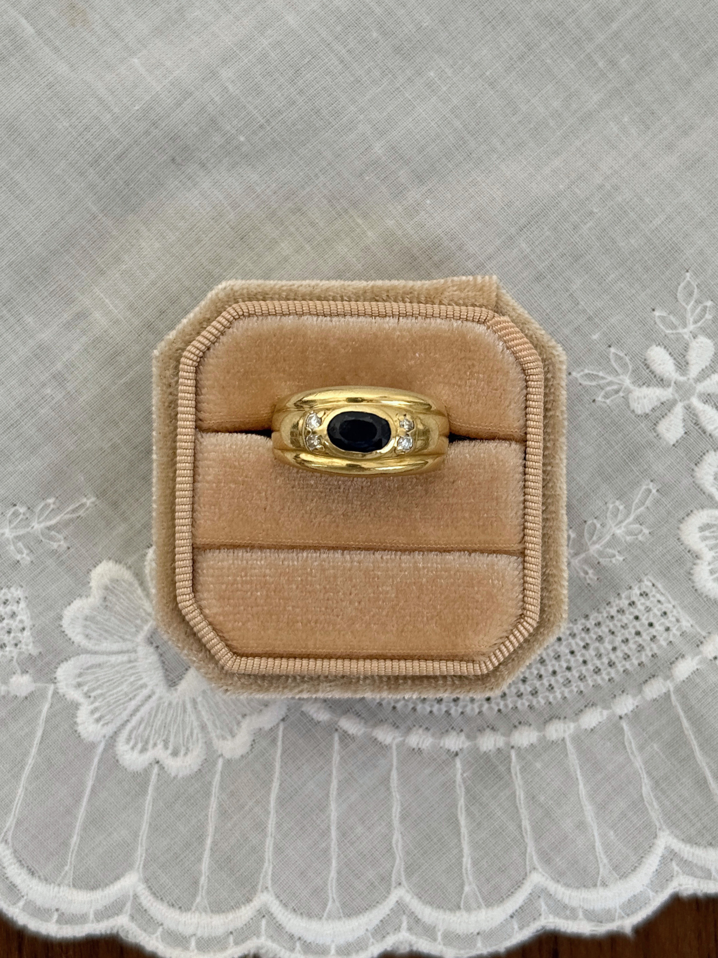 Sapphire Cigar Band 14k Vintage Gold