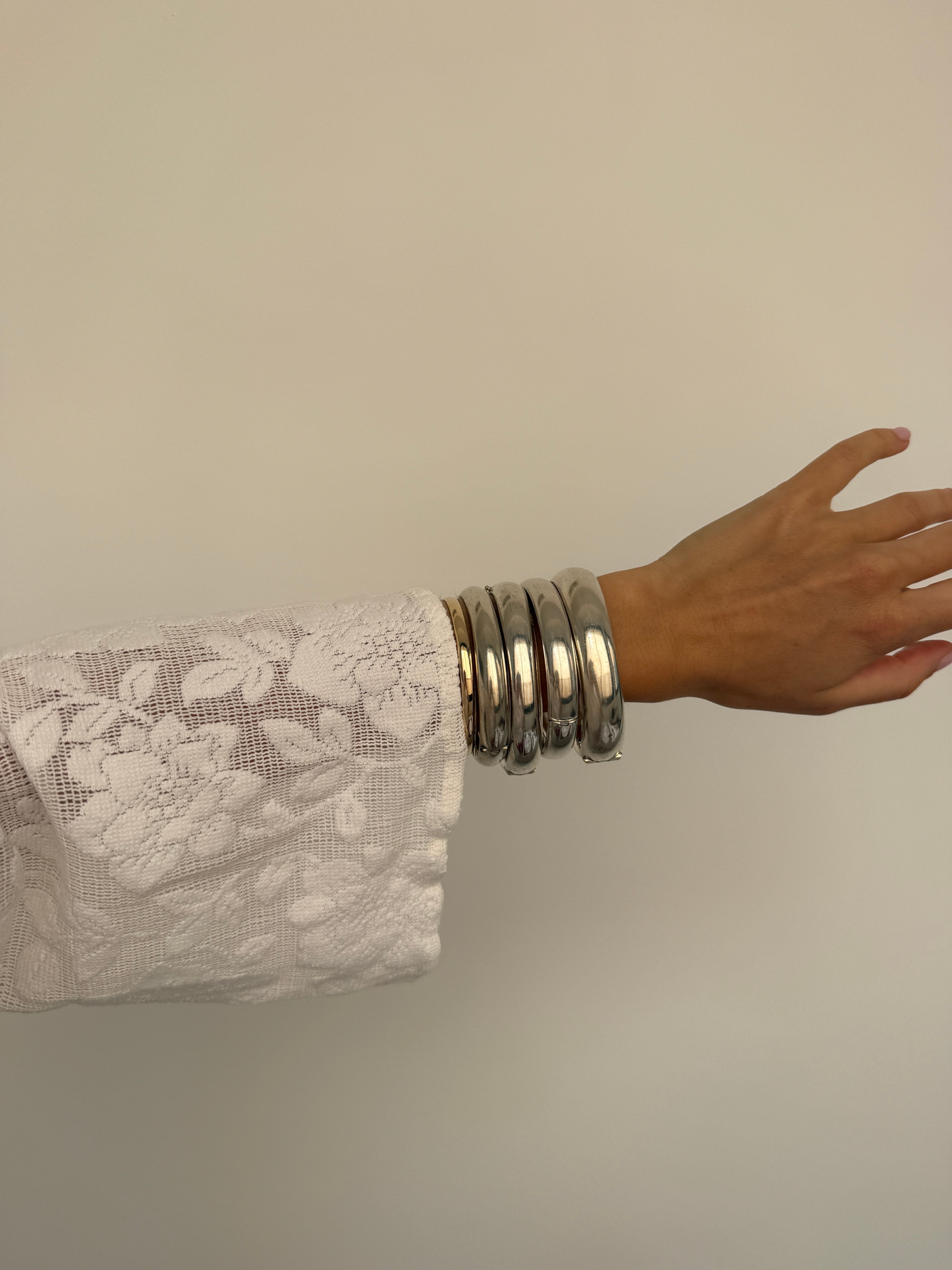 Solid Bangle Vintage Gold