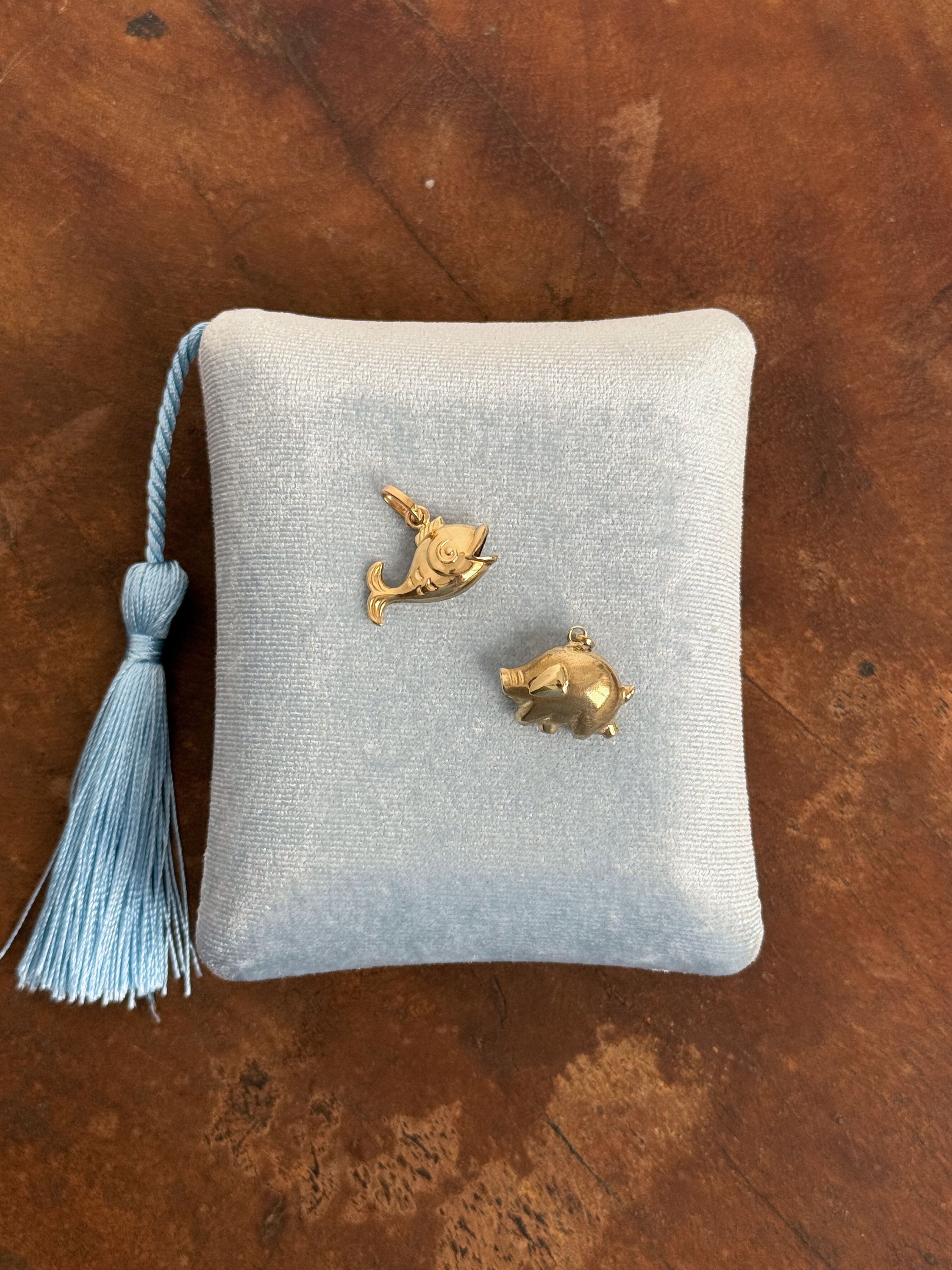 Chunky Animal Charm Vintage Gold