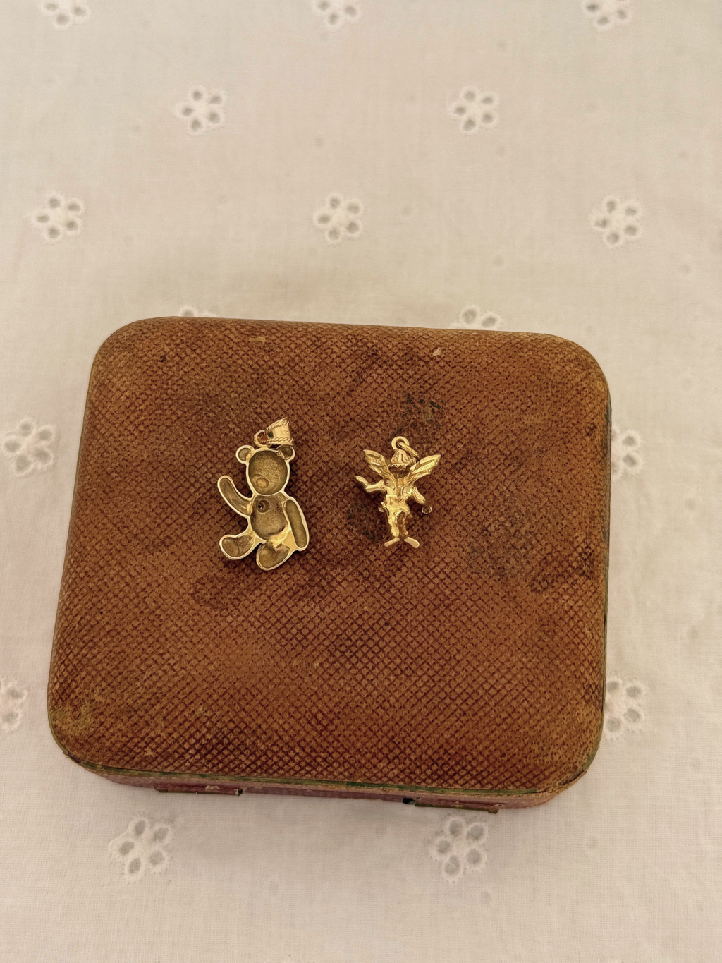 Lucky Charms Vintage Gold