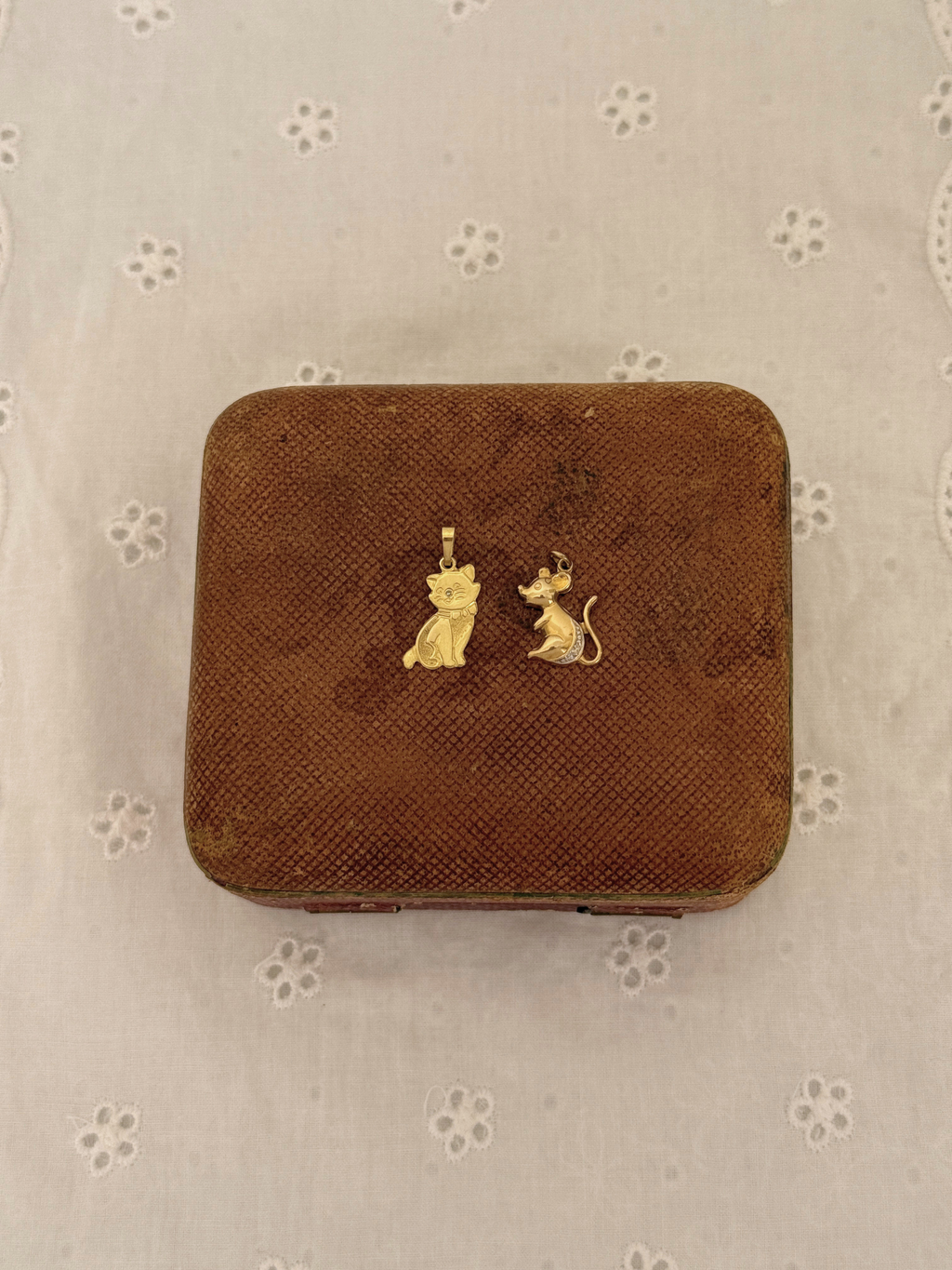 Cat & Mouse Charms Vintage Gold