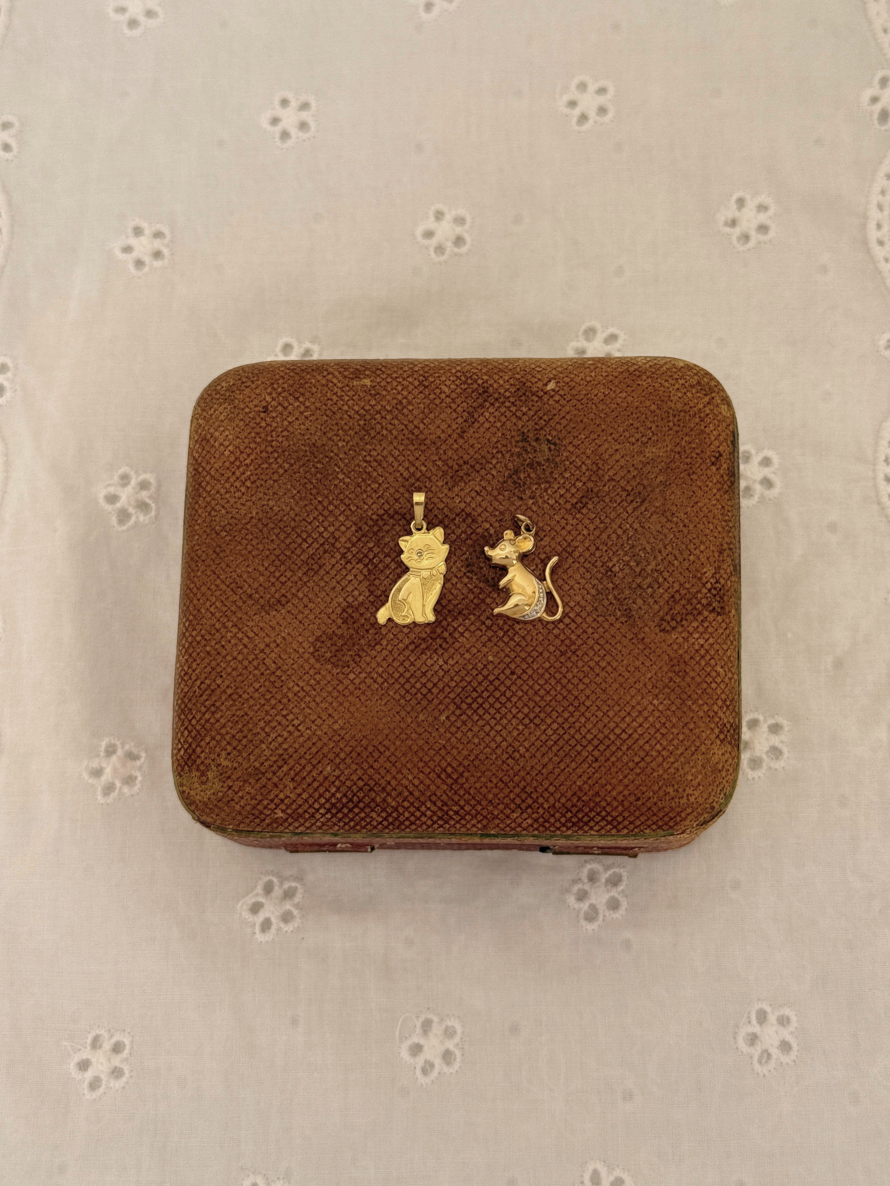 Cat & Mouse Charms Vintage Gold