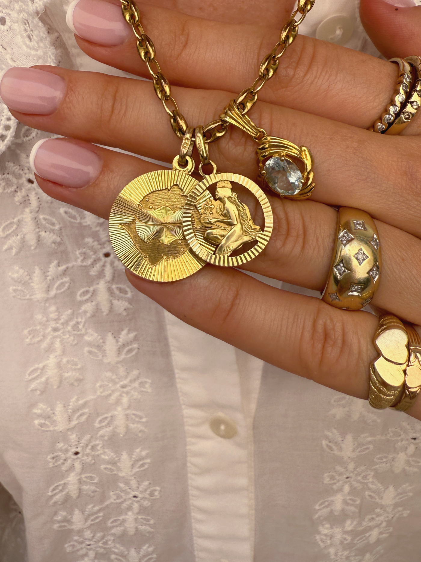 Pisces Zodiac Charm Vintage Gold