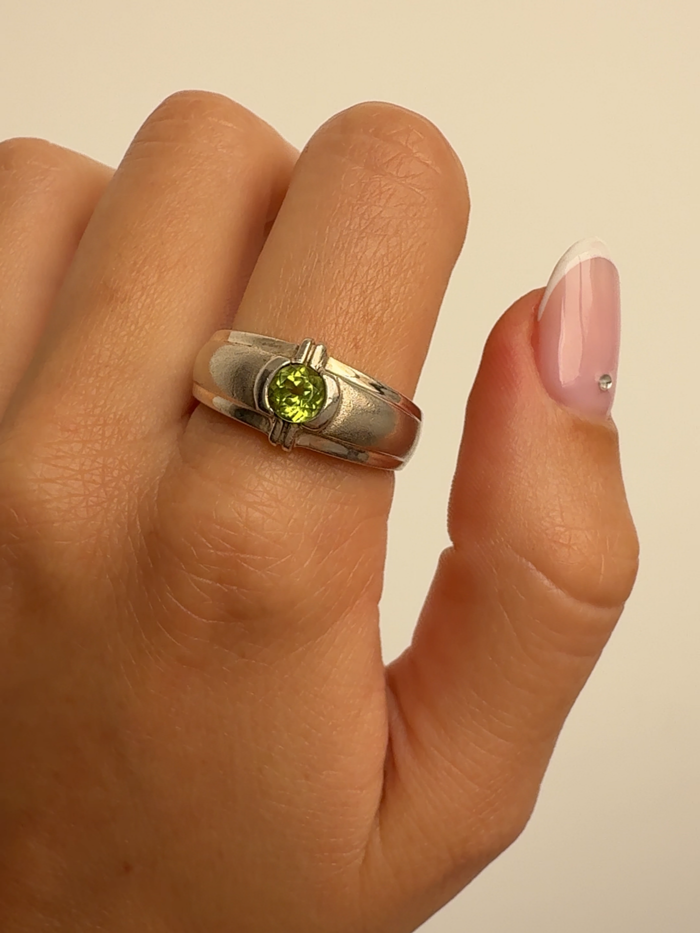 Green Solitaire Ring Vintage Silver