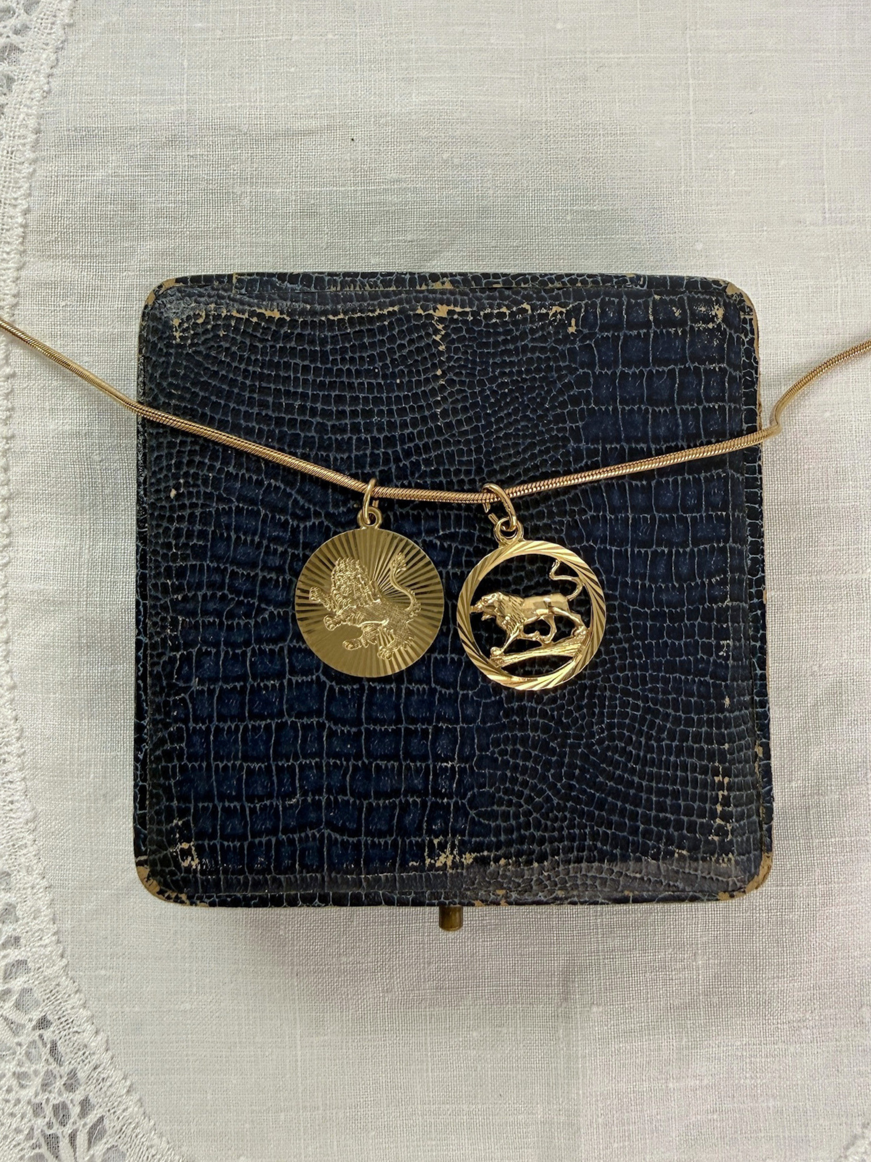 Zodiac Charm Leo Vintage Gold