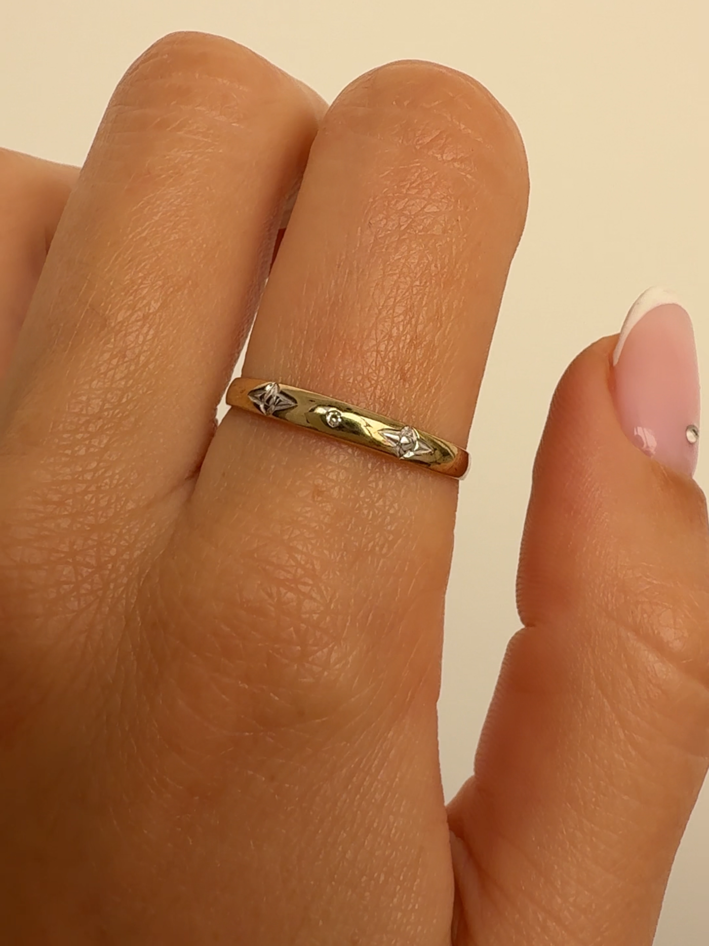 Mini Diamond Stars Ring Vintage Gold