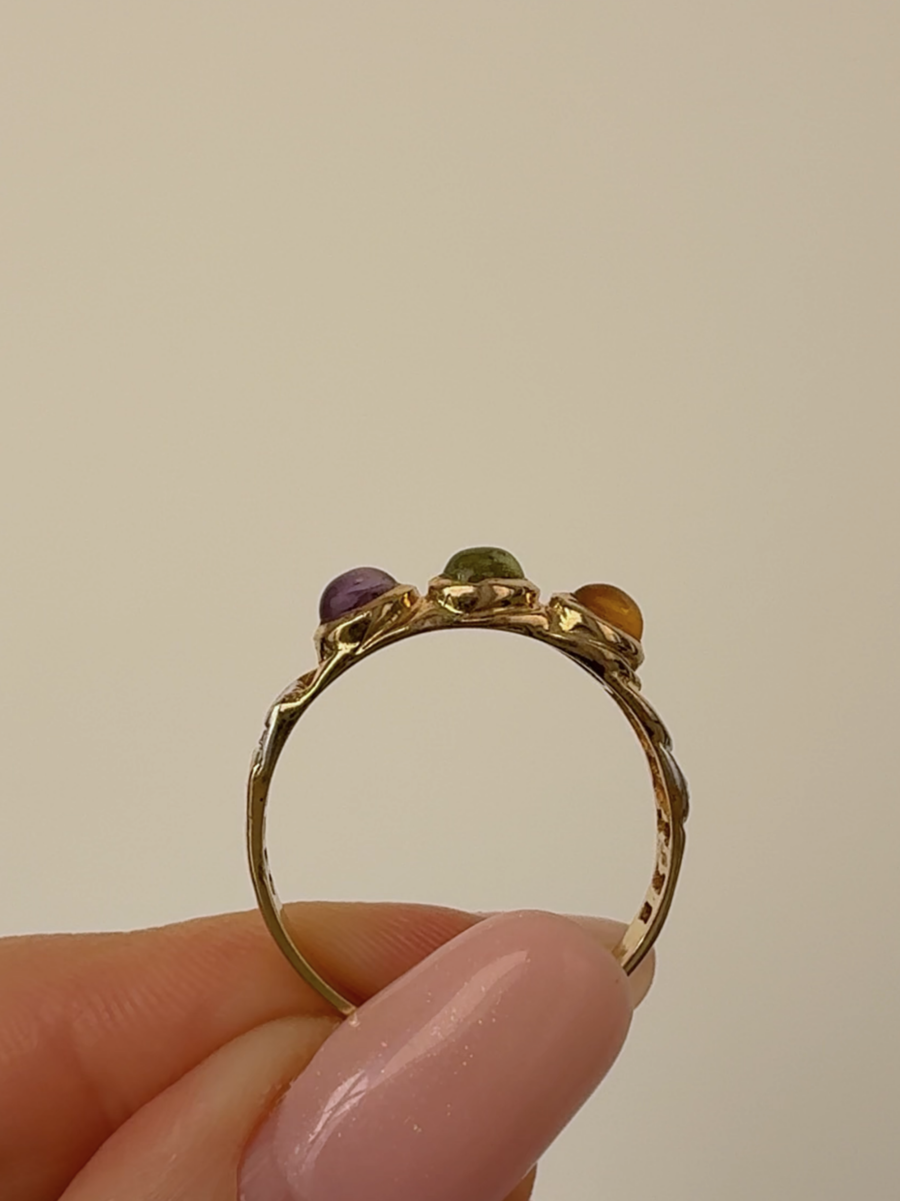 Gemstone Cabochon Ring Vintage Gold