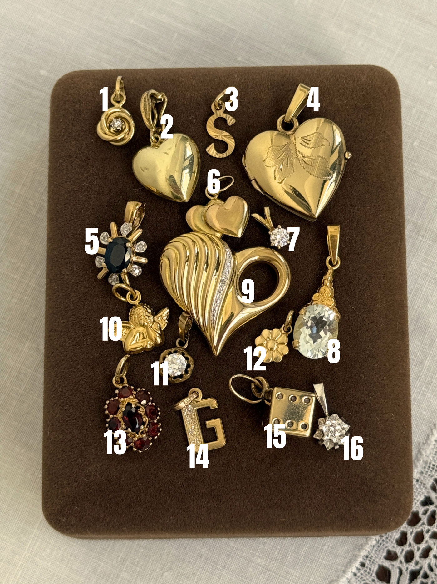 Charm Collection Vintage Gold