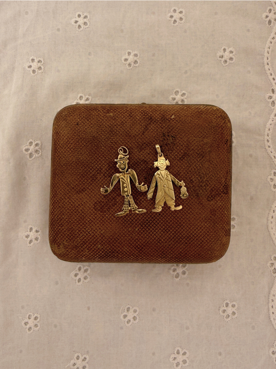 Funny Guy Charm Vintage Gold