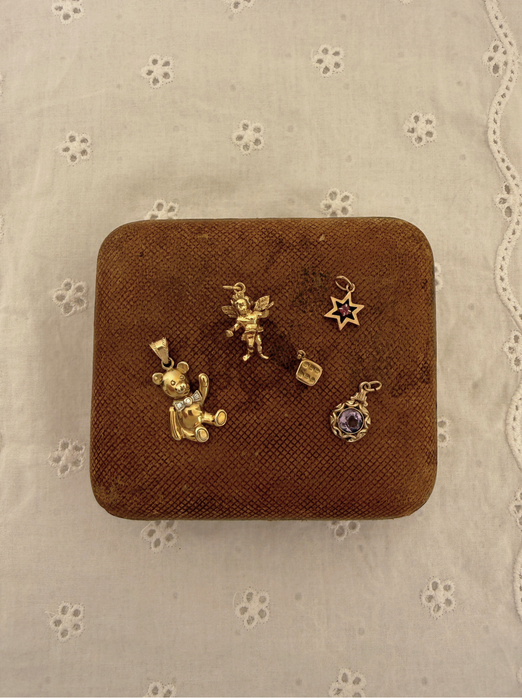 Lucky Charms Vintage Gold