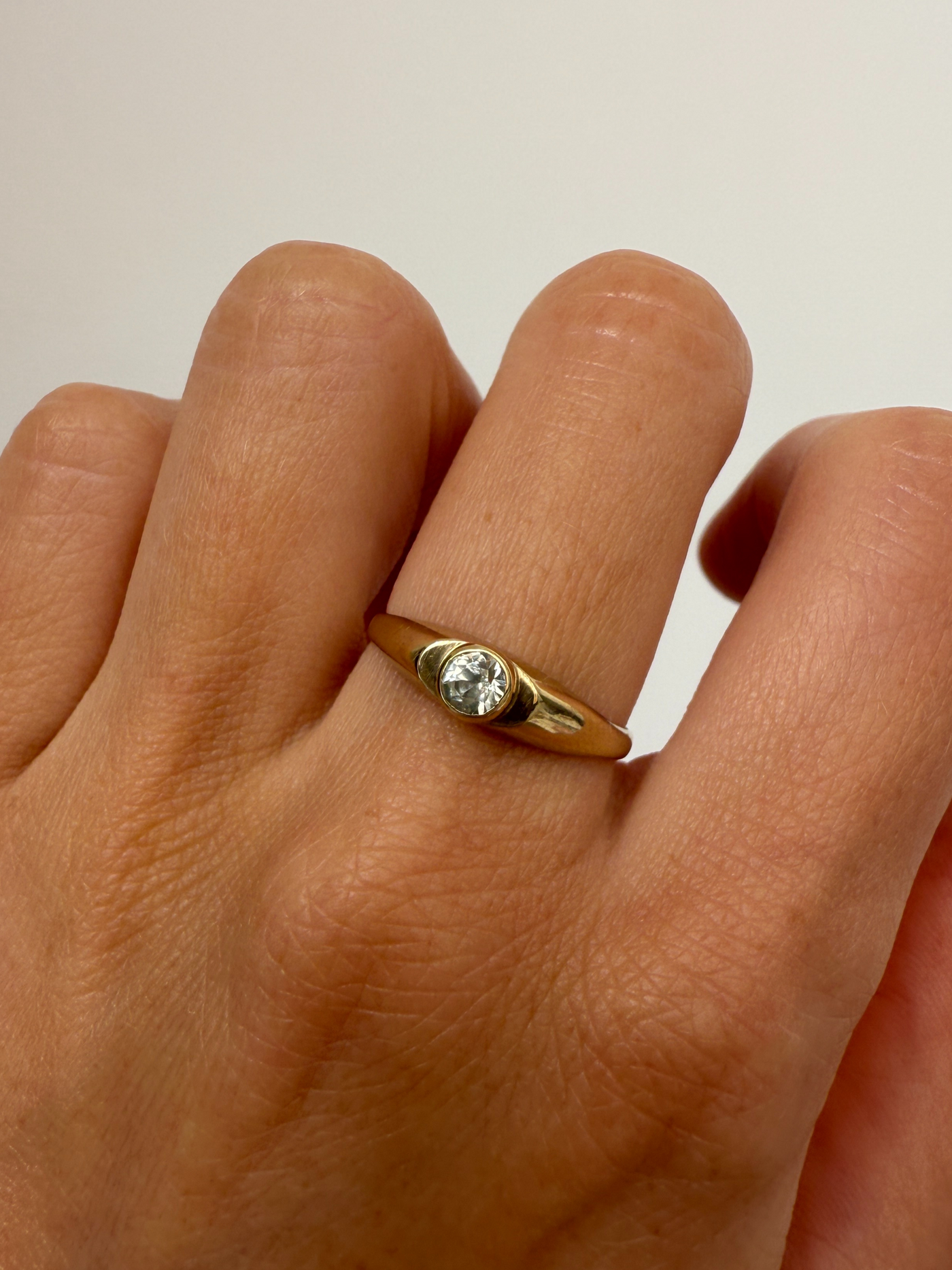 Sparkle Solitaire Vintage Gold Ring