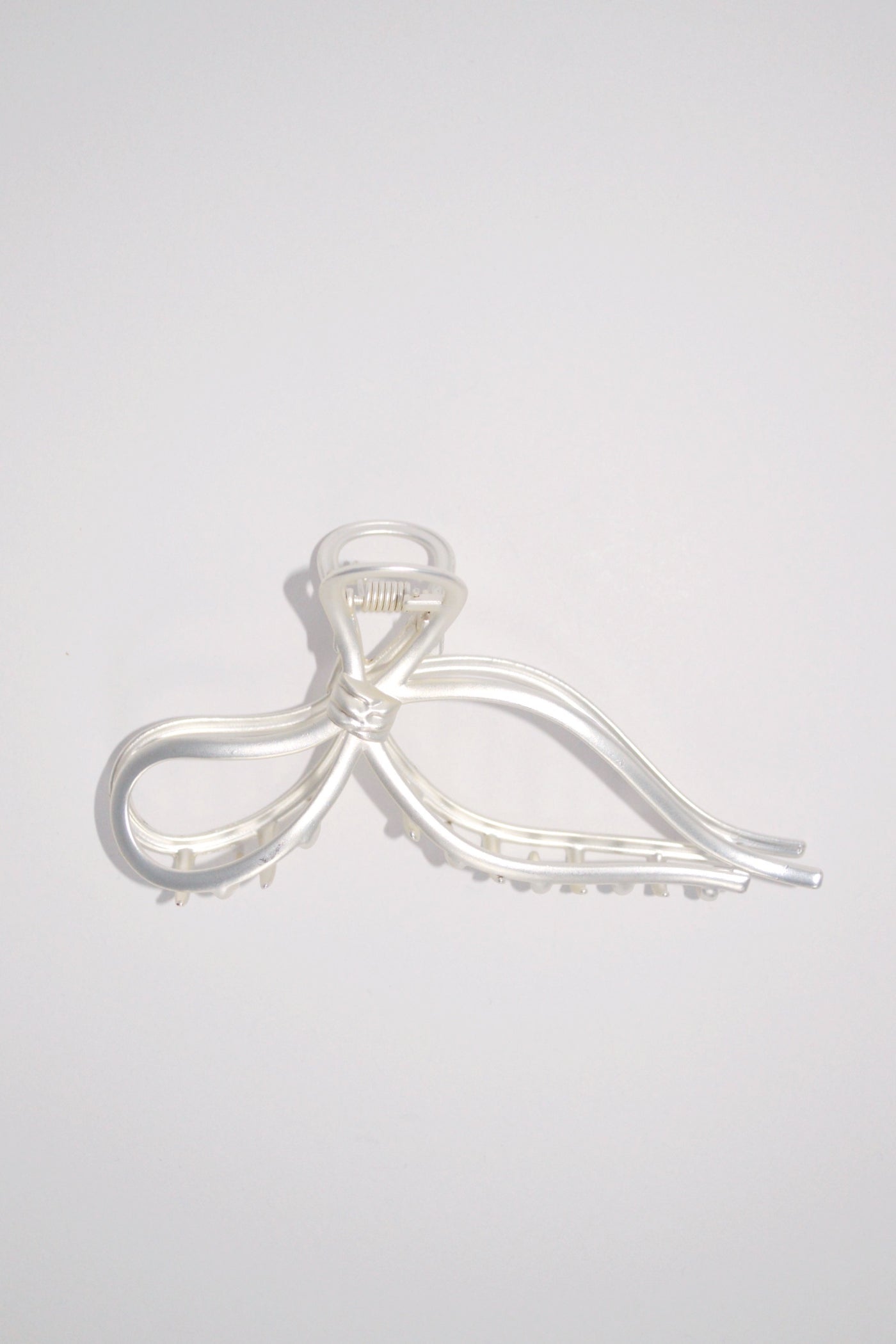 Big Metallic Bow Clip Silver