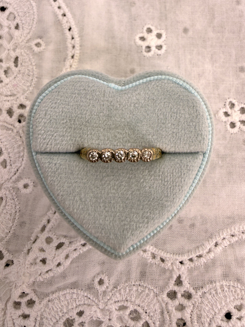 5 Diamonds Ring