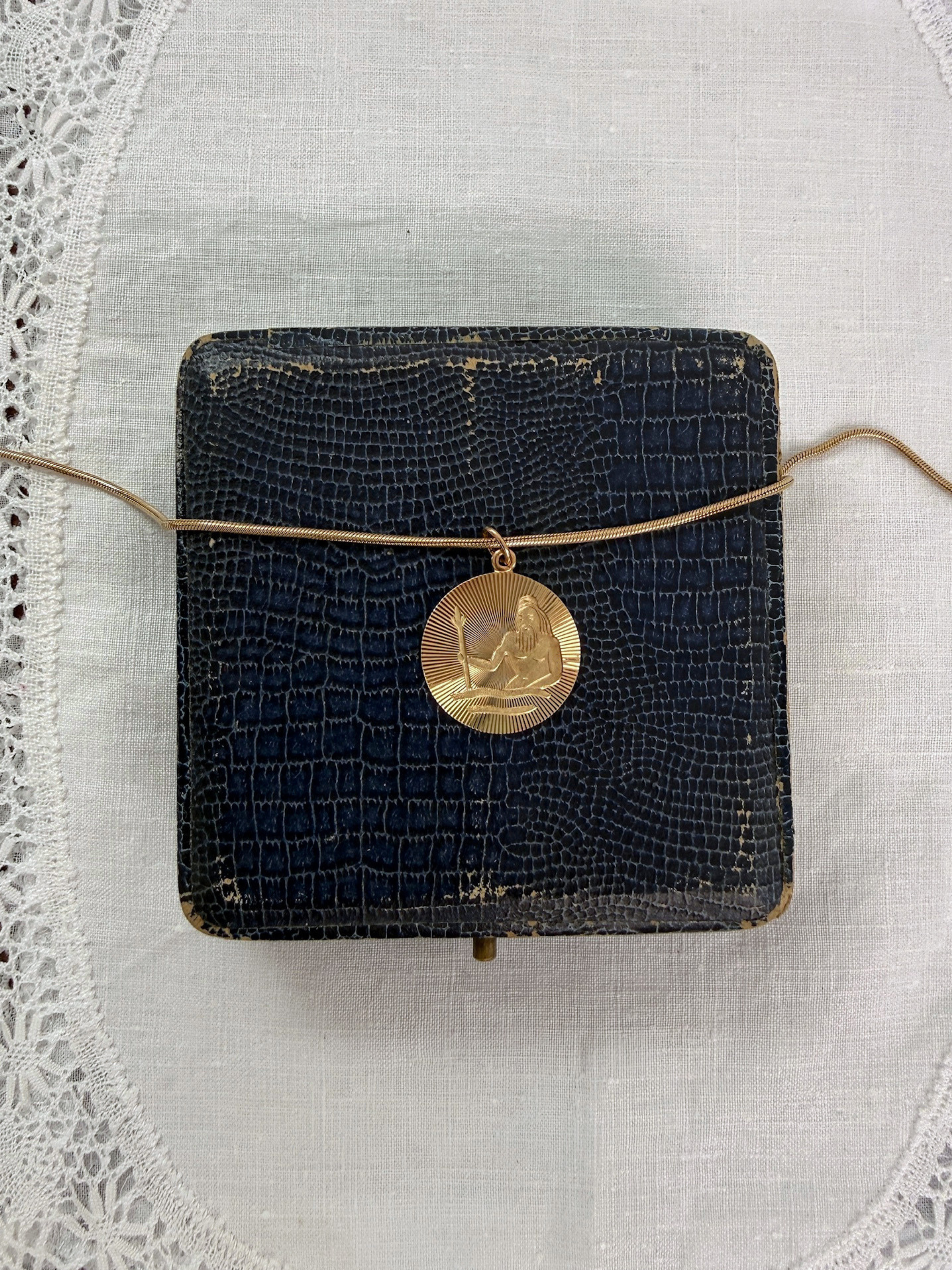 Zodiac Charm Aquarius Vintage Gold