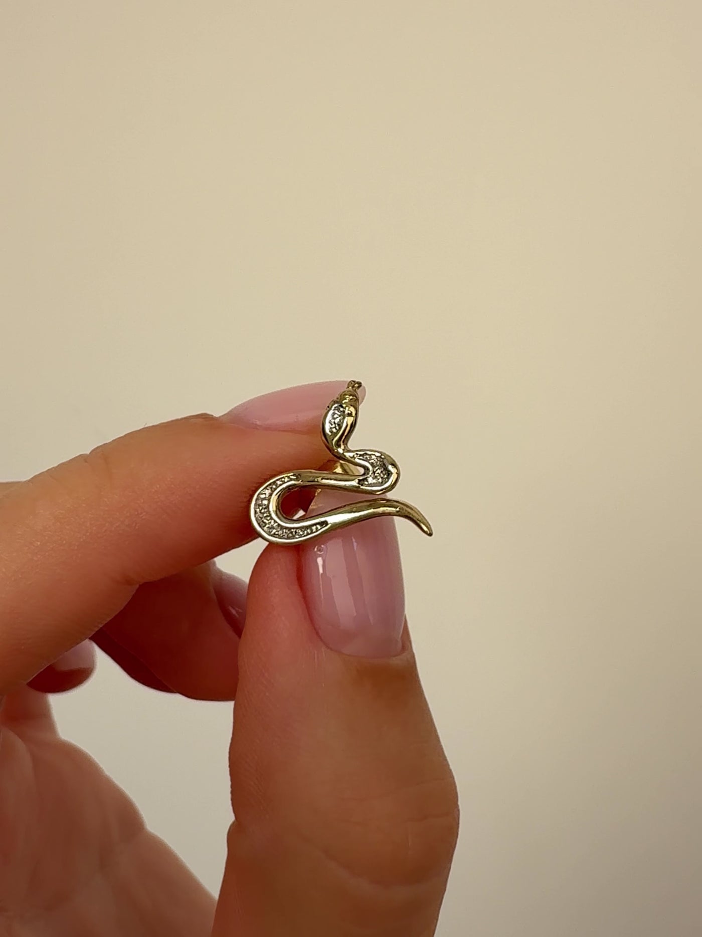 Glitter Snake Stud Vintage Gold