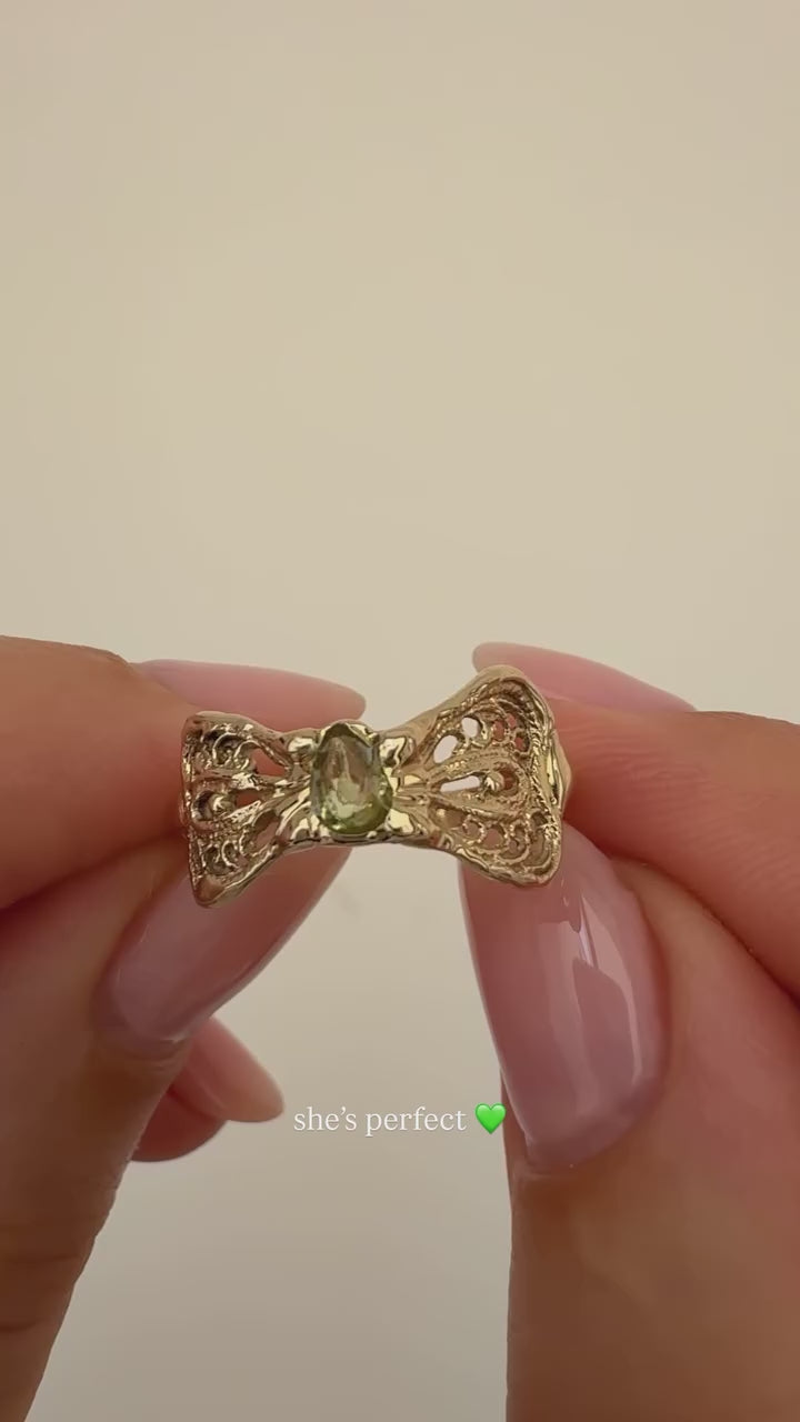 Peridot Bow Ring Vintage Gold