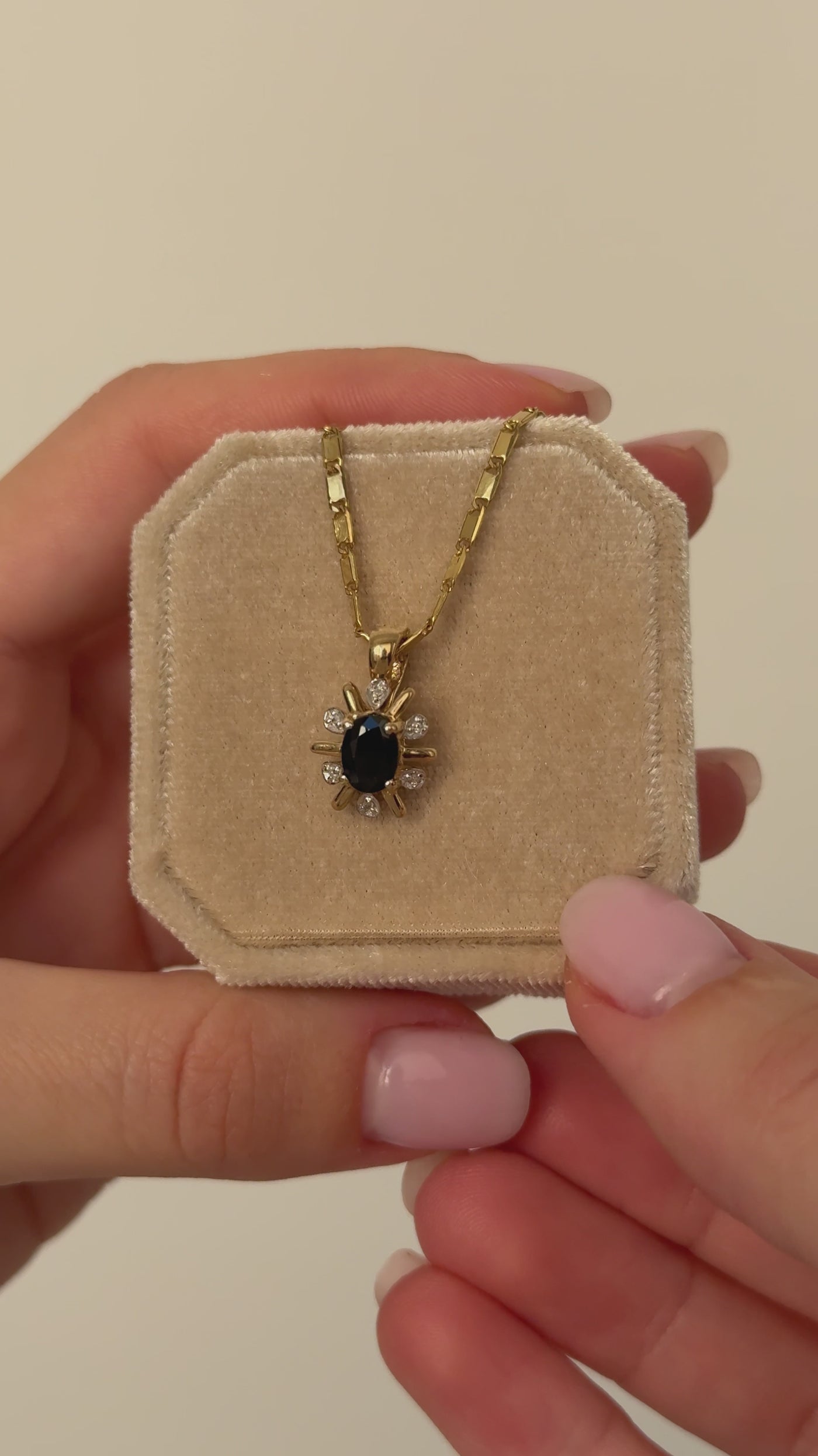 Charm Collection Vintage Gold