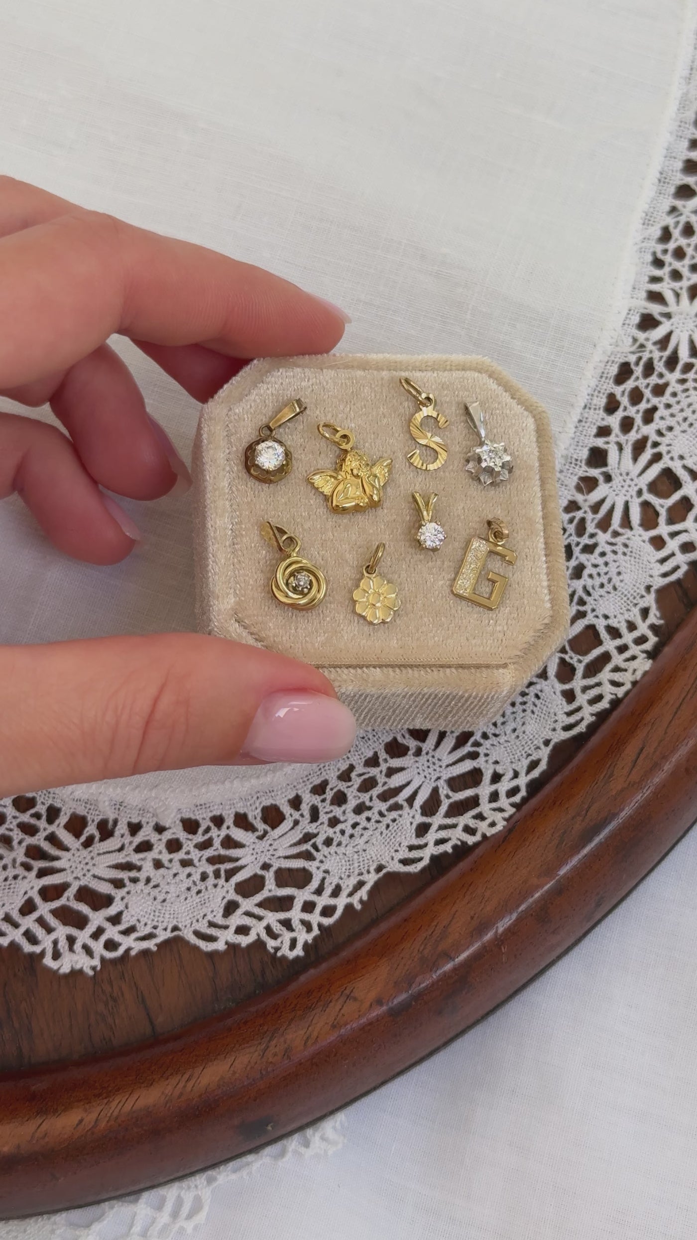 Charm Collection Vintage Gold